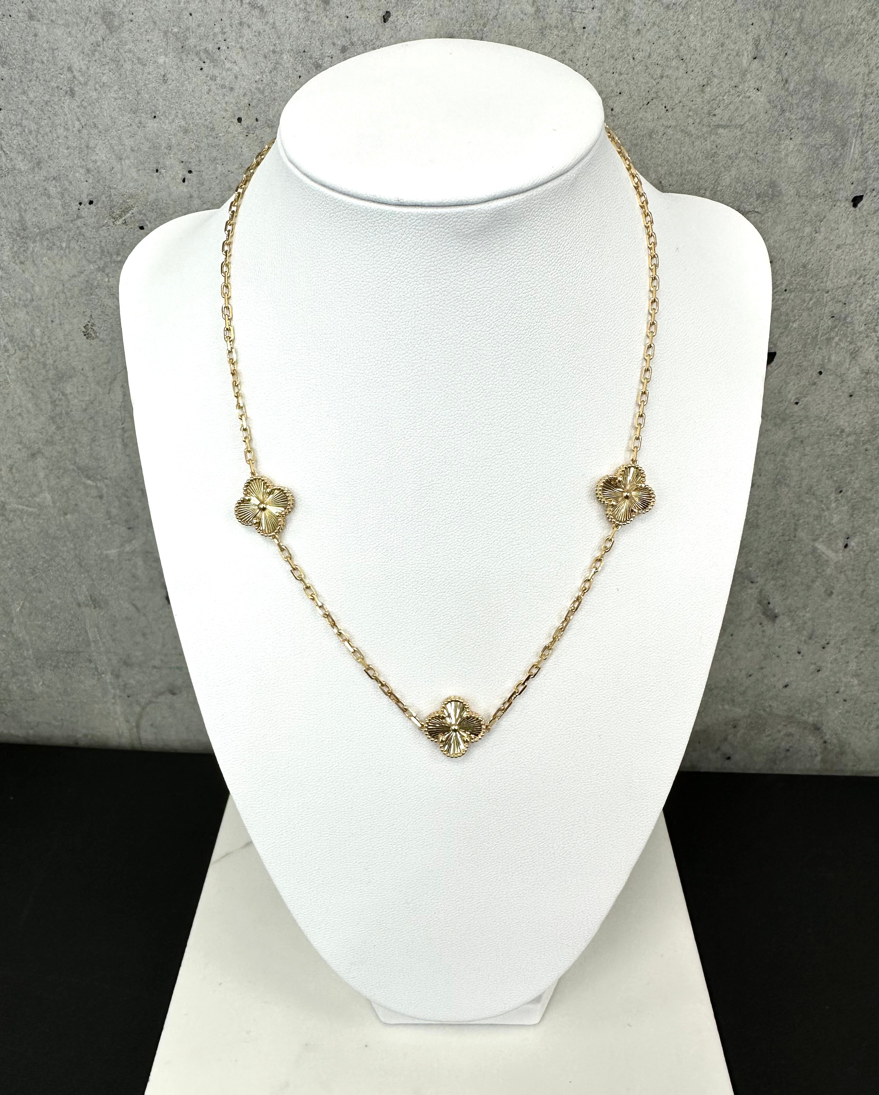 Large Clover 18K Yellow Gold Bracelet