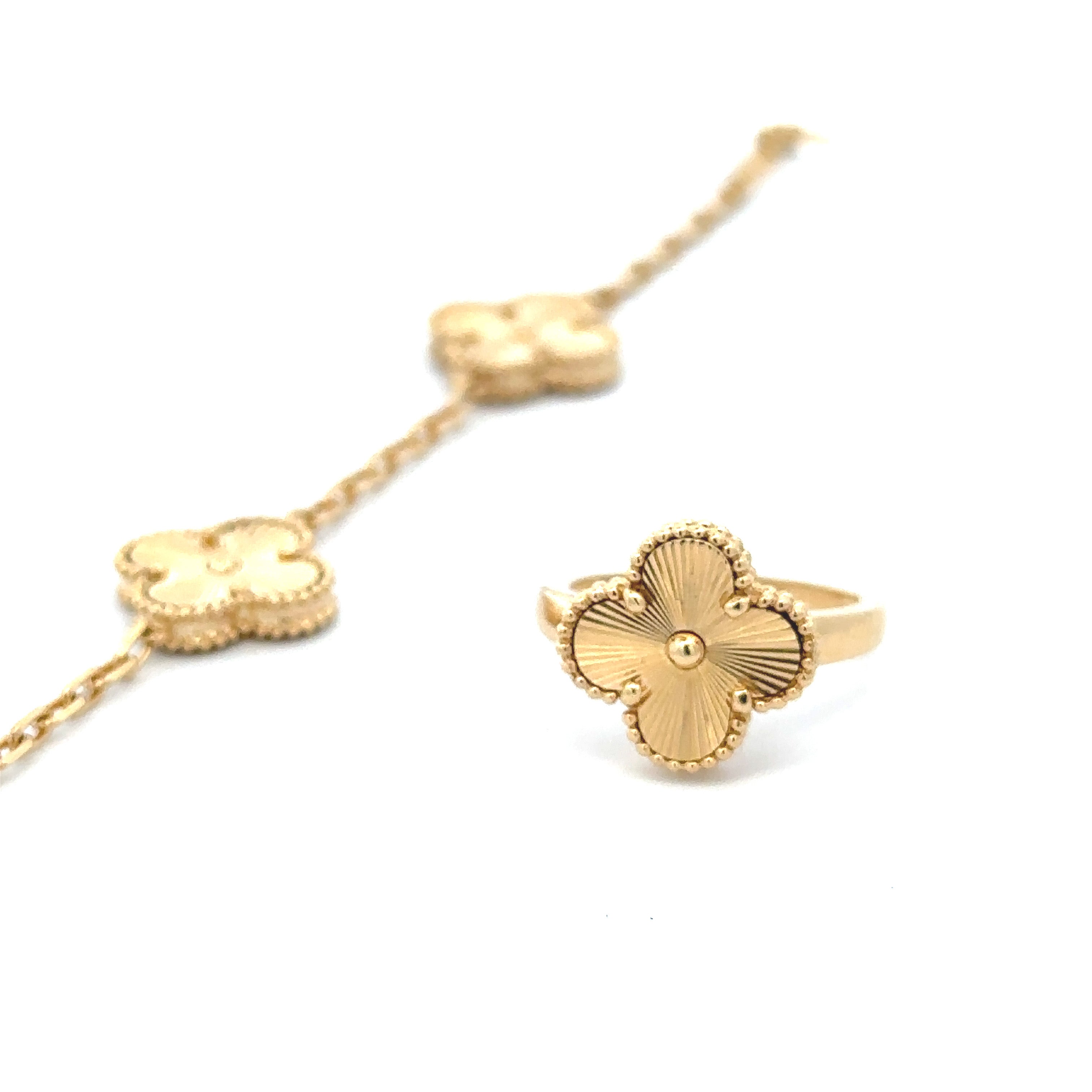 Large Clover 18K Yellow Gold Bracelet