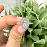 Bague de fiançailles diamant forme poire Halo