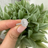 Bague de fiançailles diamant de forme ovale à double halo