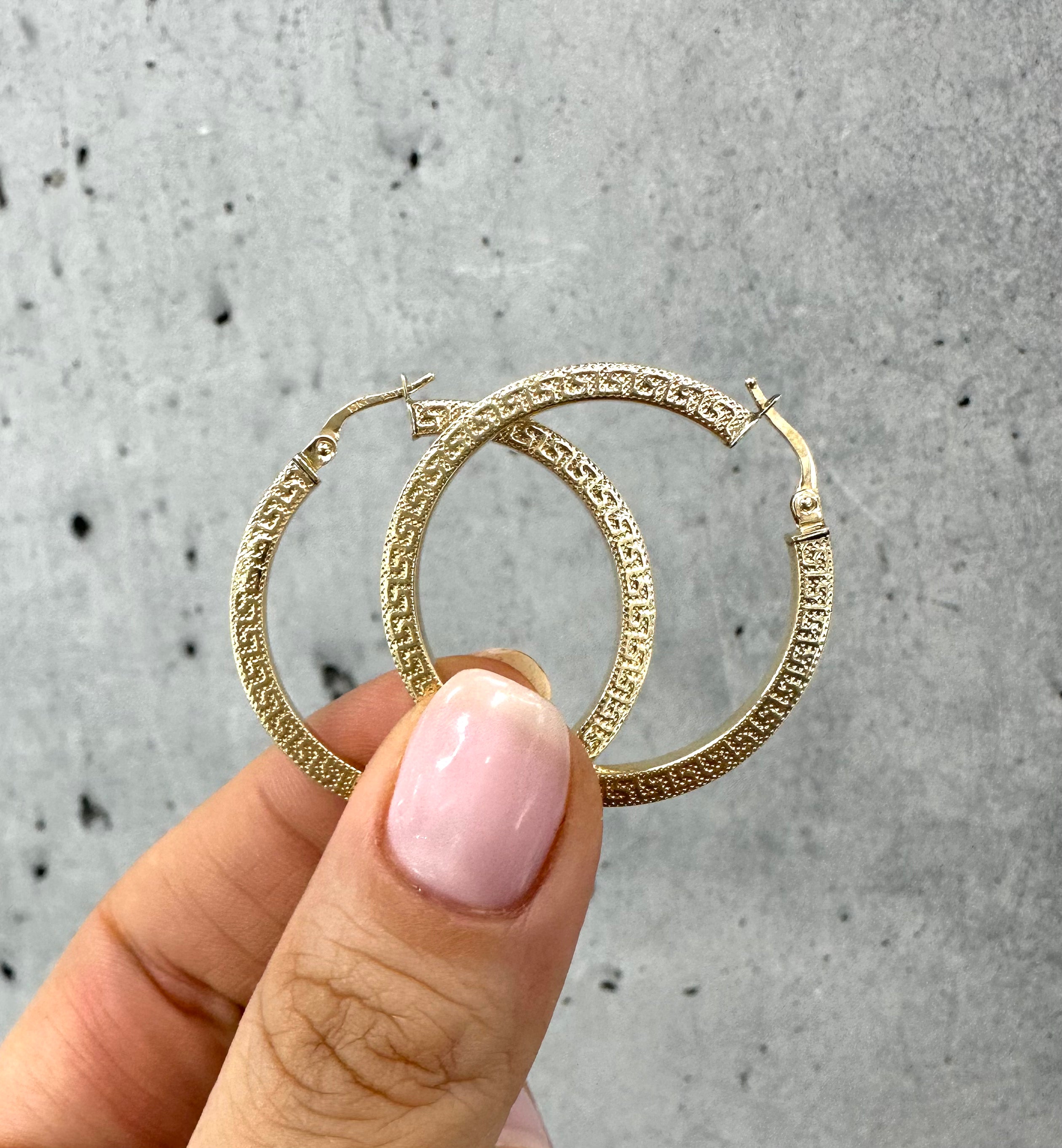 Classic Hoop Earrings 10K Gold