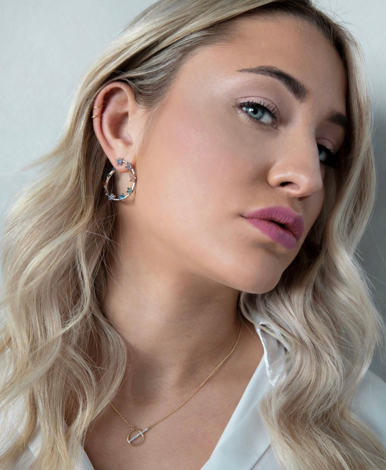 Circle Stone 18k Gold