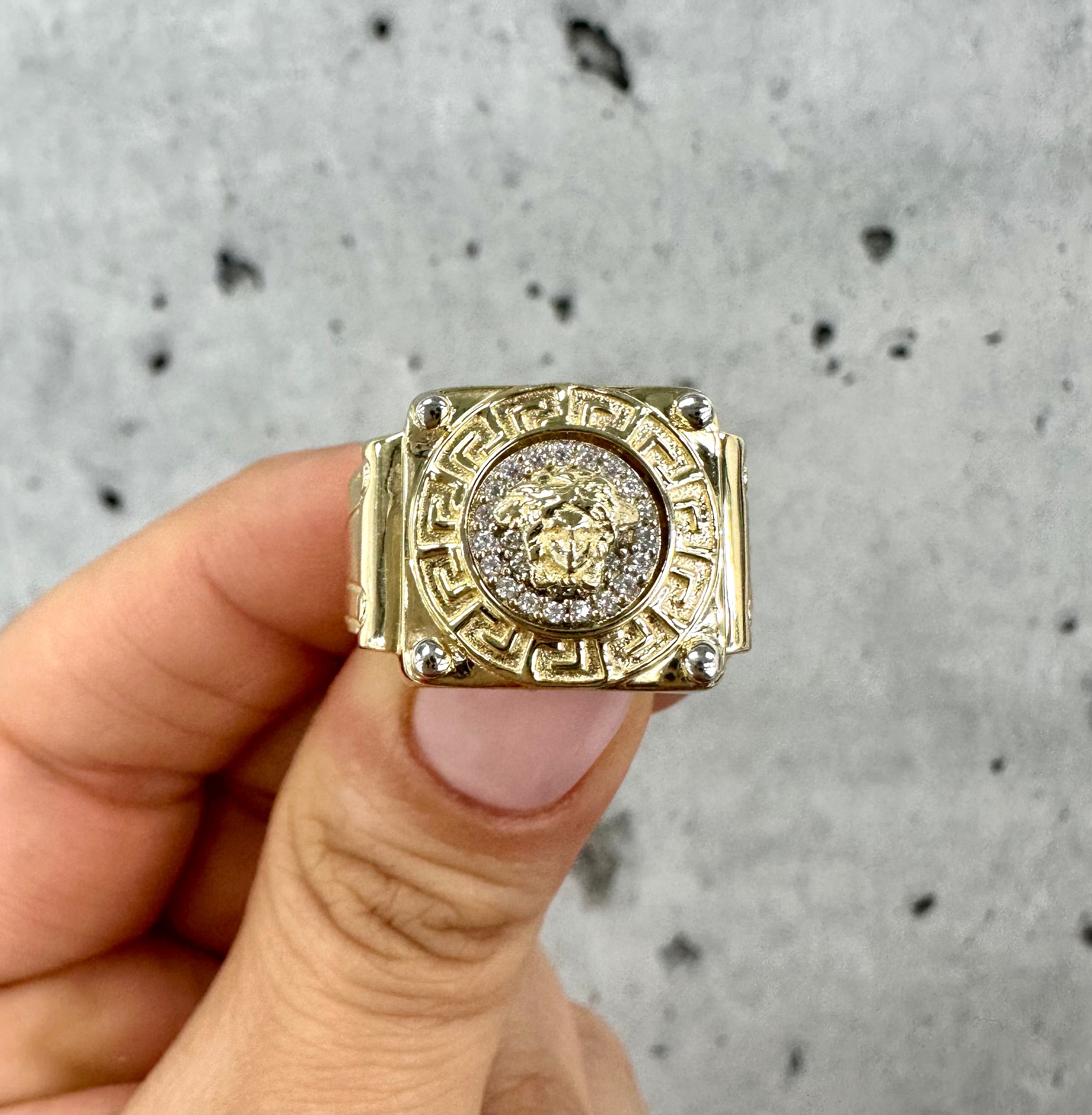 Medusa Corner Ring 10K Gold