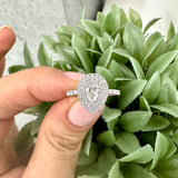 Bague de fiançailles diamant forme poire Halo