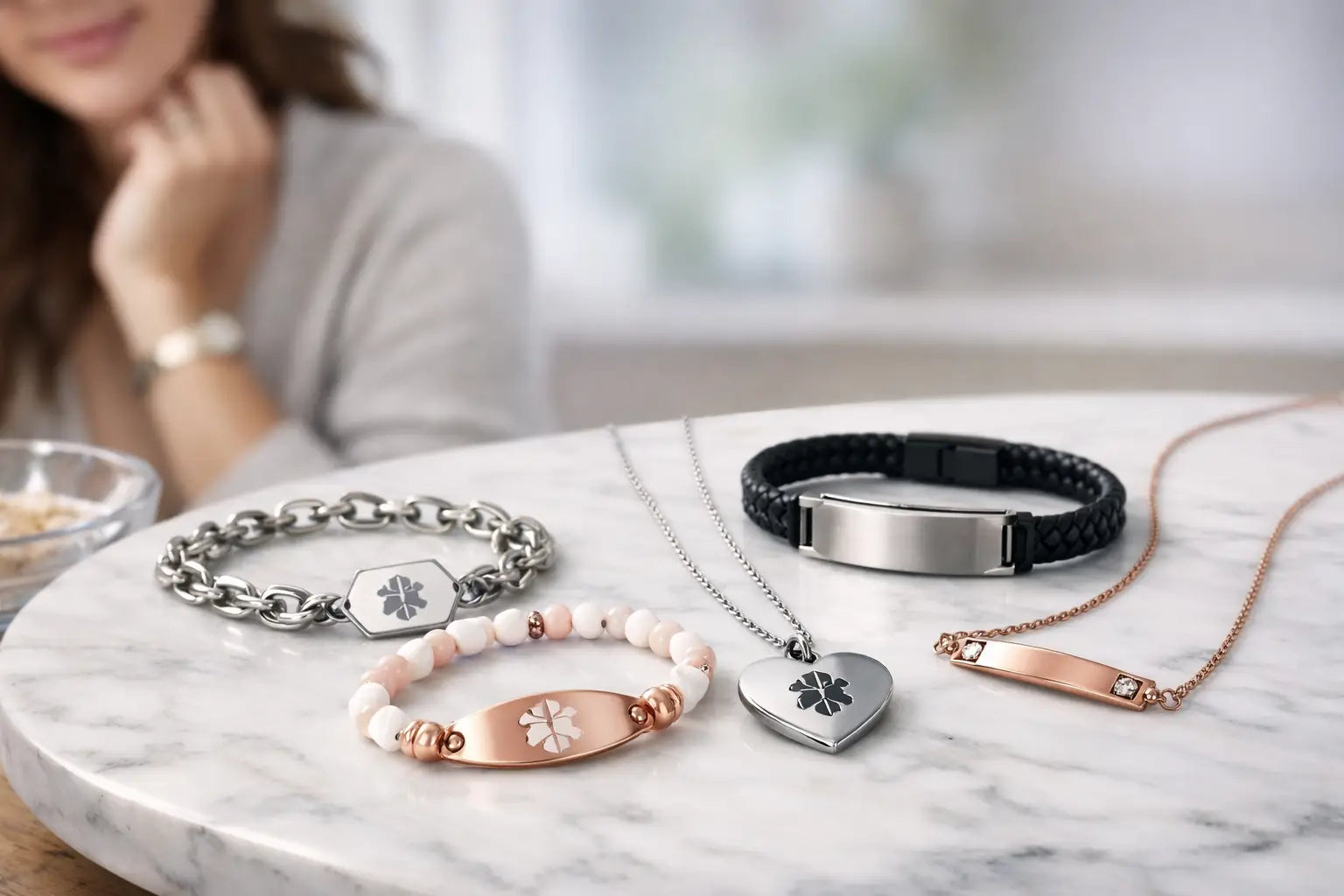 How to Choose Stylish Medical Alert Jewelry