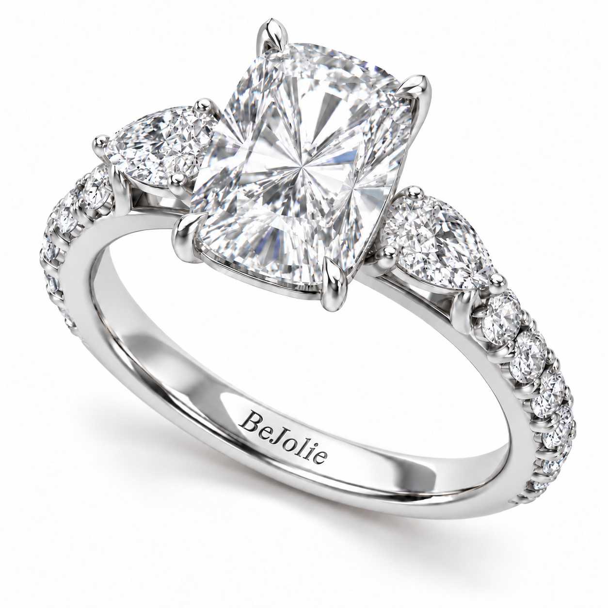 Bague à diamants poire et ovales — BeJolie Éclat