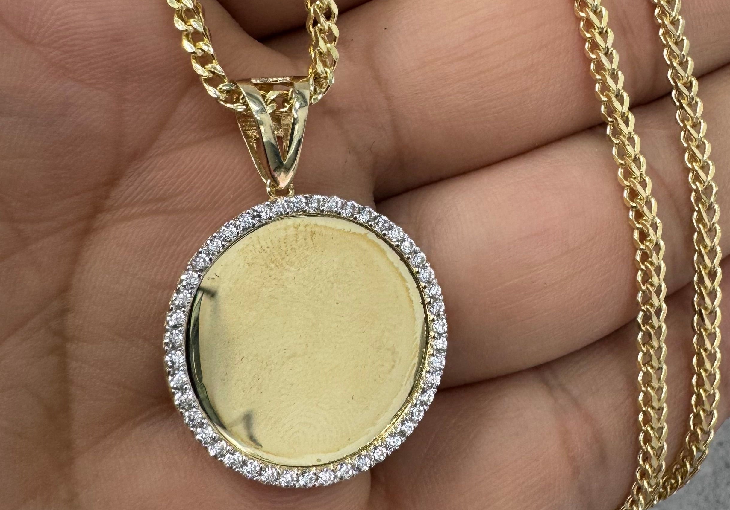 10K Gold Memory Pendant Zirconia 25MM