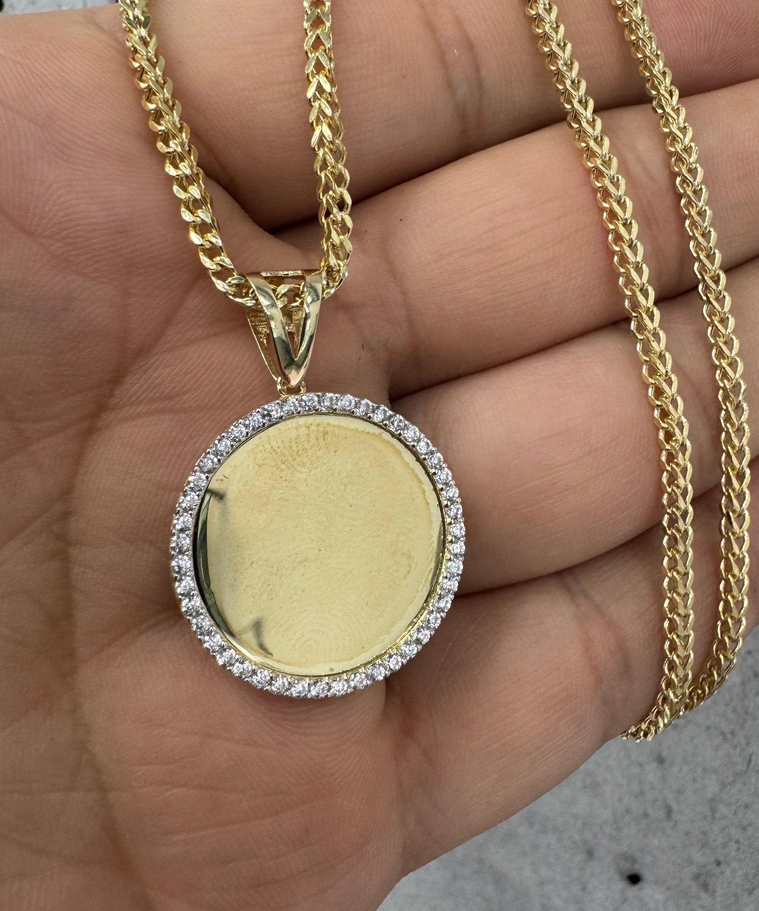 10K Gold Memory Pendant Zirconia 25MM