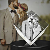 Diamant d'angle taille cristal 3D 8x8cm 1 à 4 personnes