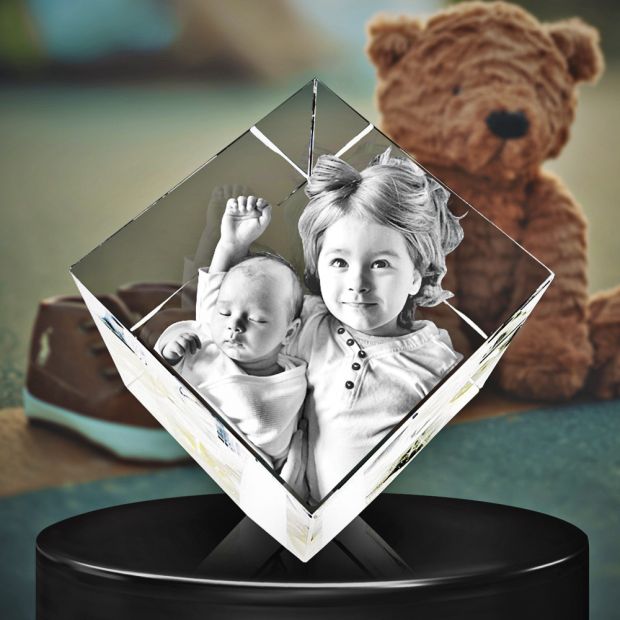 3D Crystal Cut Corner Diamond 8x8cm 1 to 4 People