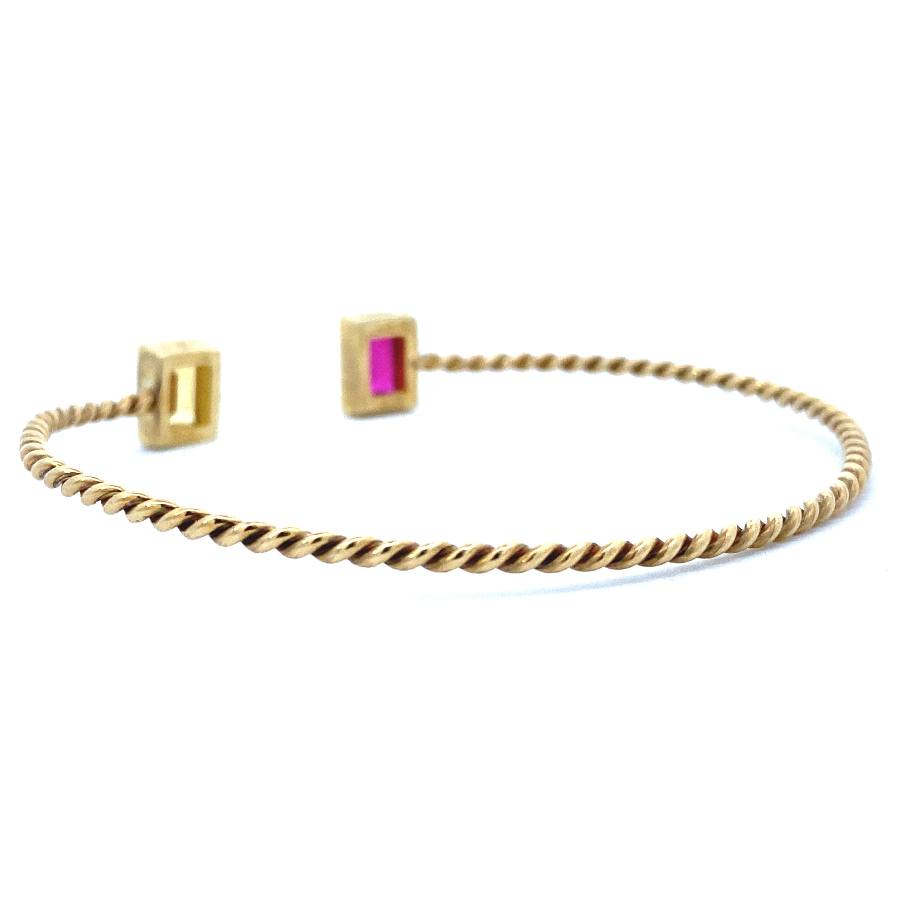 Daisy Bangle Bracelet 10K Gold